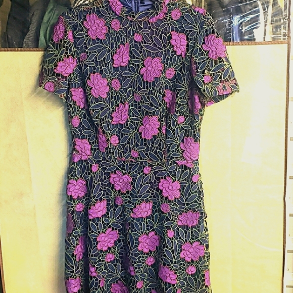 Tahari Dresses & Skirts - Tahari Fit and Flare Dress green/pink sz 12 NWT